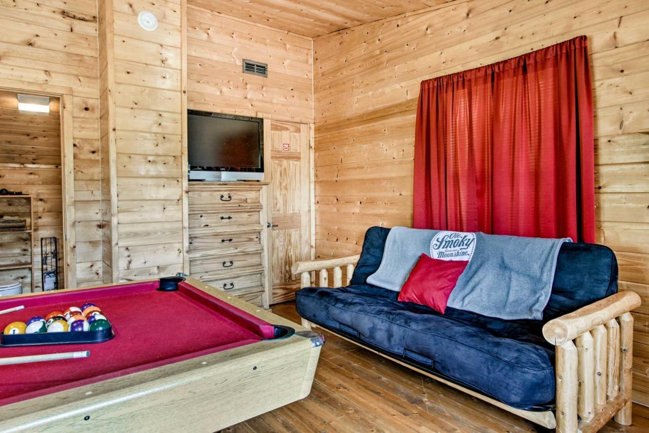 Cabin With Hot Tub And Deck About 12 Mi To Pigeon Forge! سيفيرفيل المظهر الخارجي الصورة
